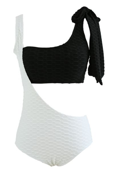 Two-Tone Cutout Textured Emboss Swimsuit in White