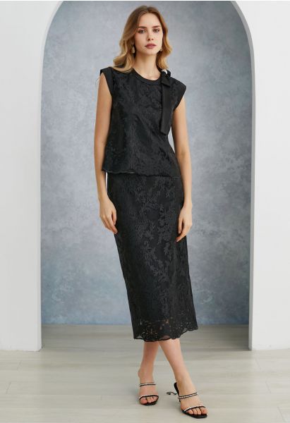 Embroidered Floral Slit Back Midi Skirt in Black