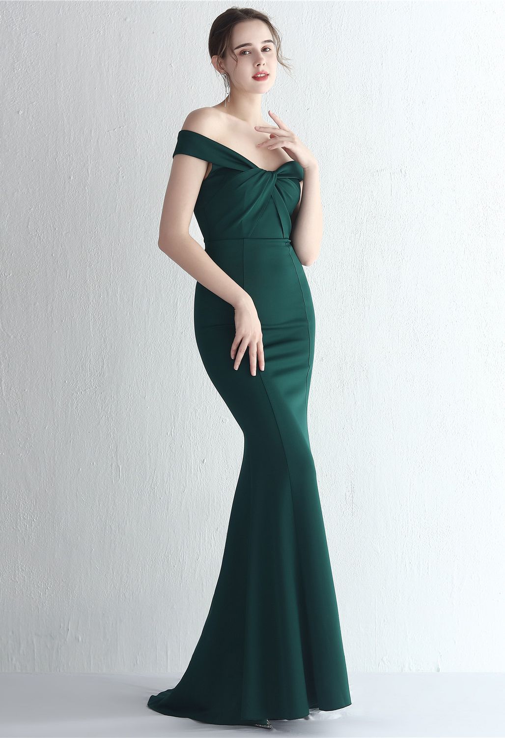 Twist Front Off-Shoulder Gown in Emerald