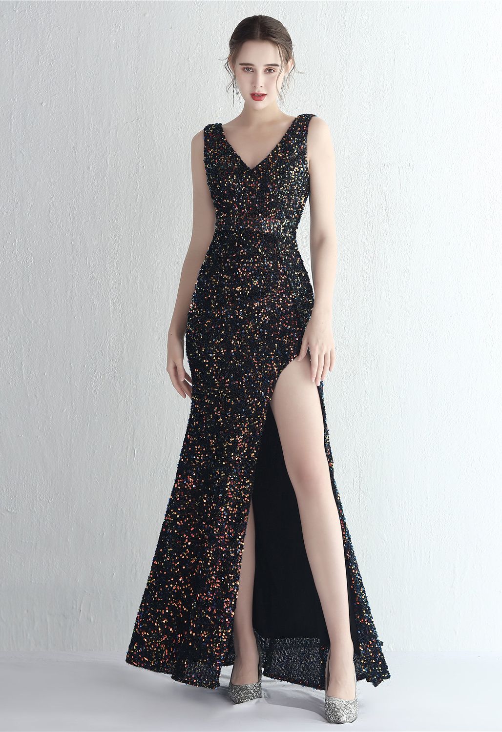 Glittering Sequin V-Neck Slit Gown in Black