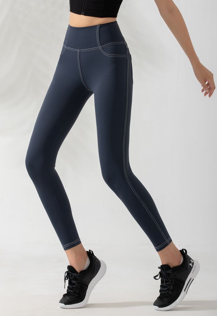 Seam Detail Back Patched Pocket Crop Leggings in Navy