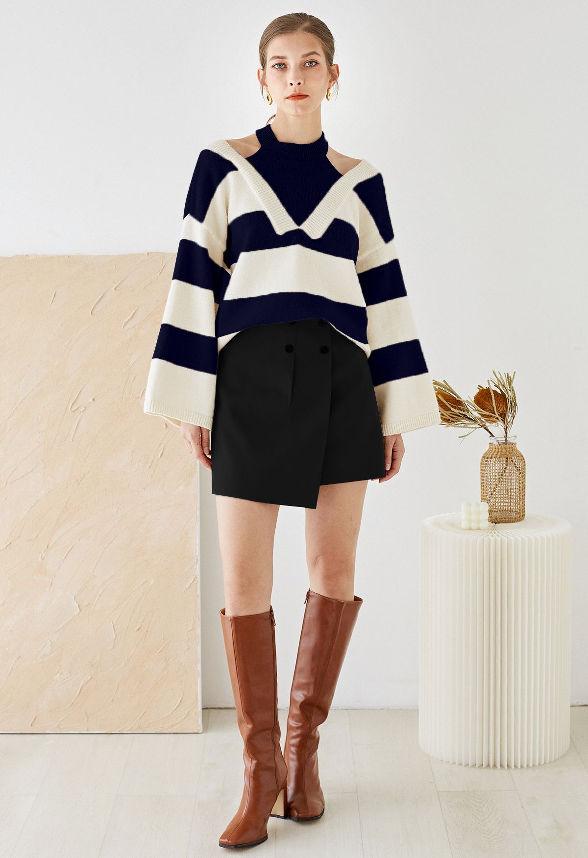 Buttoned Front Flap Mini Bud Skirt in Black