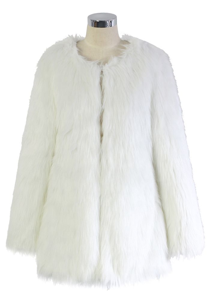 Chicwish Glam abrigo de piel sintética blanco