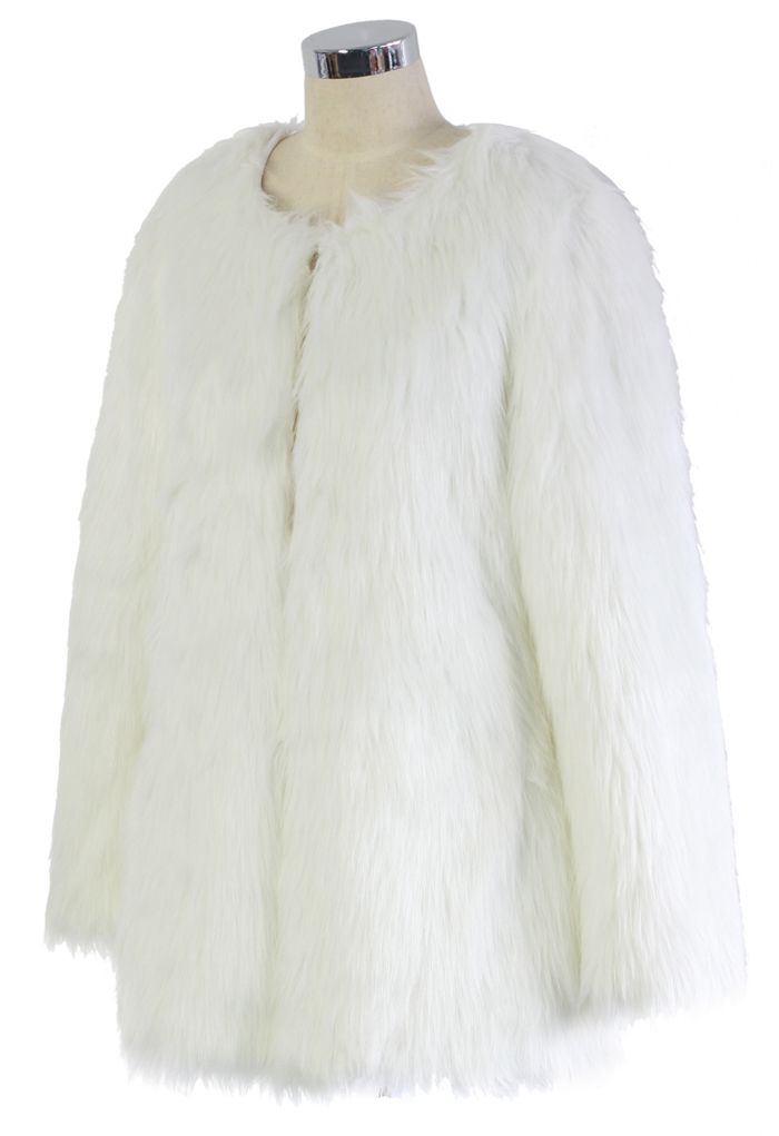 Chicwish Glam abrigo de piel sintética blanco