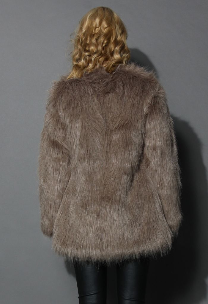 Chicwish Glam abrigo de piel sintética marrón