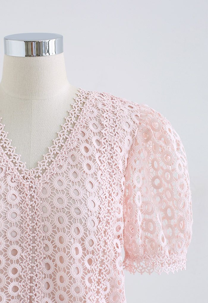 Bubble Full Crochet V-Neck Crop Top in Pink