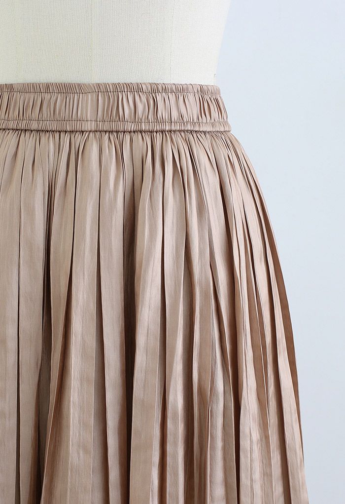 Glimmer Pleated Elastic Waist Midi Skirt in Light Tan