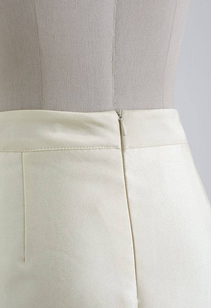 Bowknot Flap Front Mini Bud Skirt in Cream