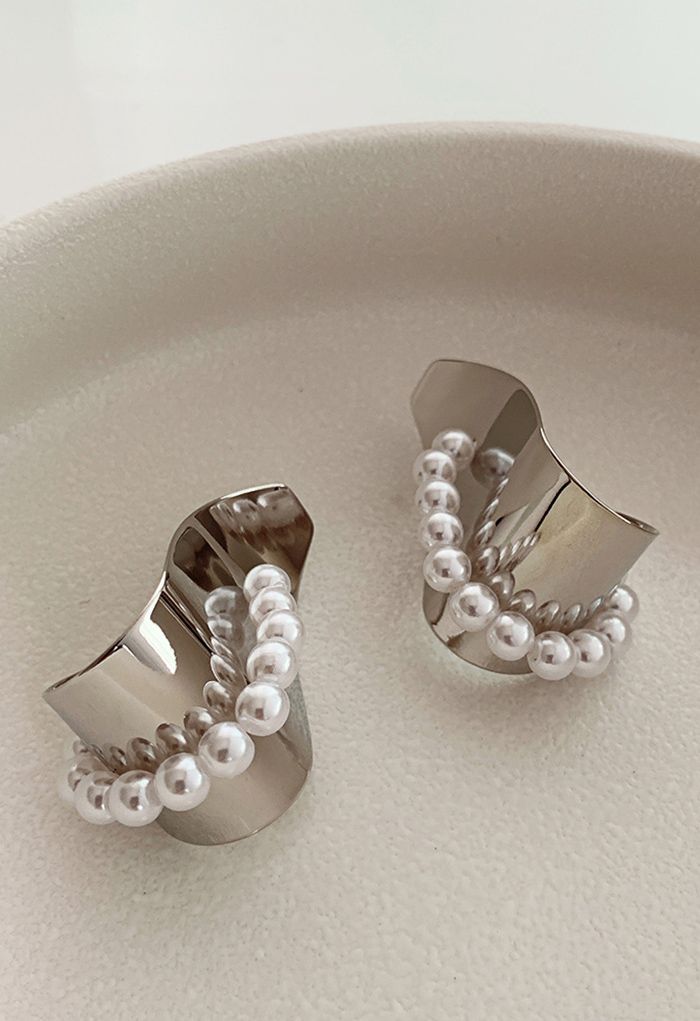 Folding Pearl Trim Metal Earrings