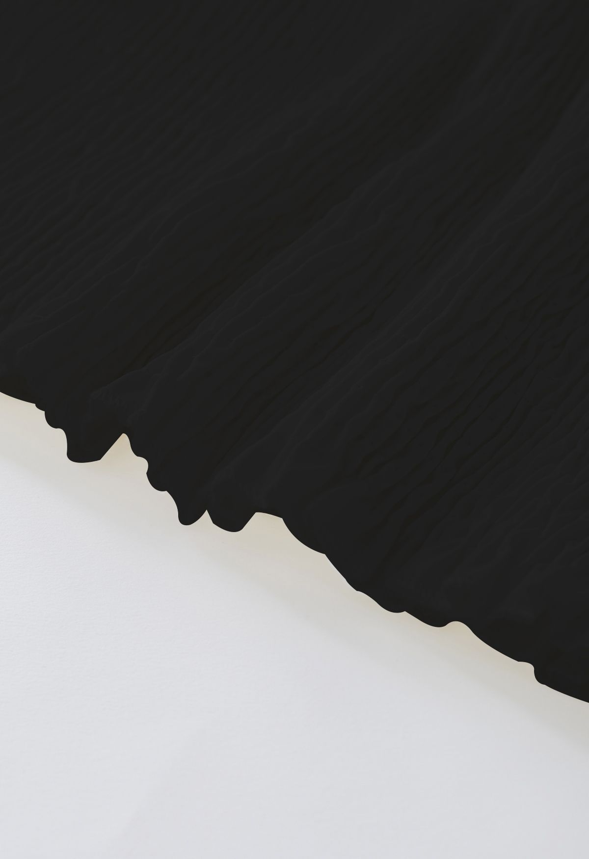 Bubble Sleeve Ruffled Shirring Crop Top in Black