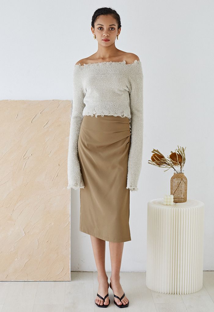 Side Ruched Slit Hem Pencil Skirt in Khaki