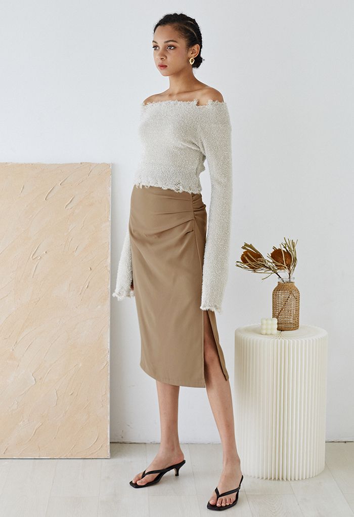 Side Ruched Slit Hem Pencil Skirt in Khaki