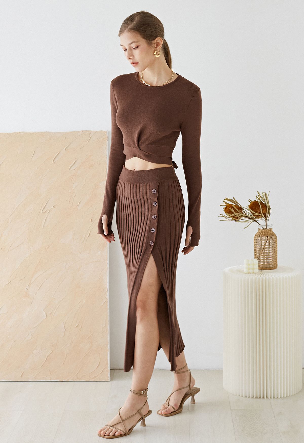 Buttoned Front Slit Rib Knit Skirt in Brown