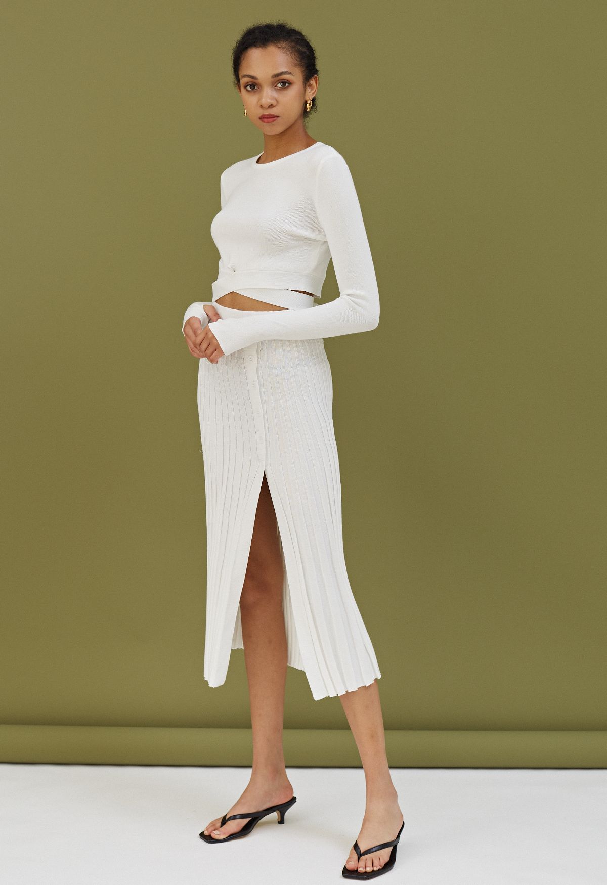 Buttoned Front Slit Rib Knit Skirt in White