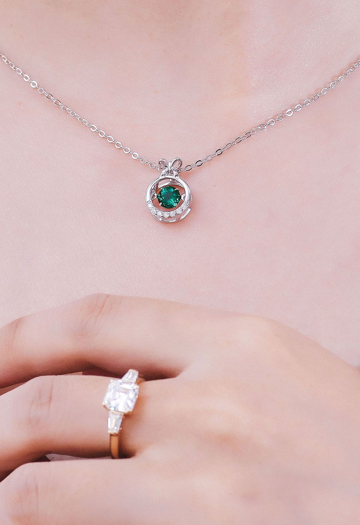 Hollow Out Rounded Emerald Gem Necklace