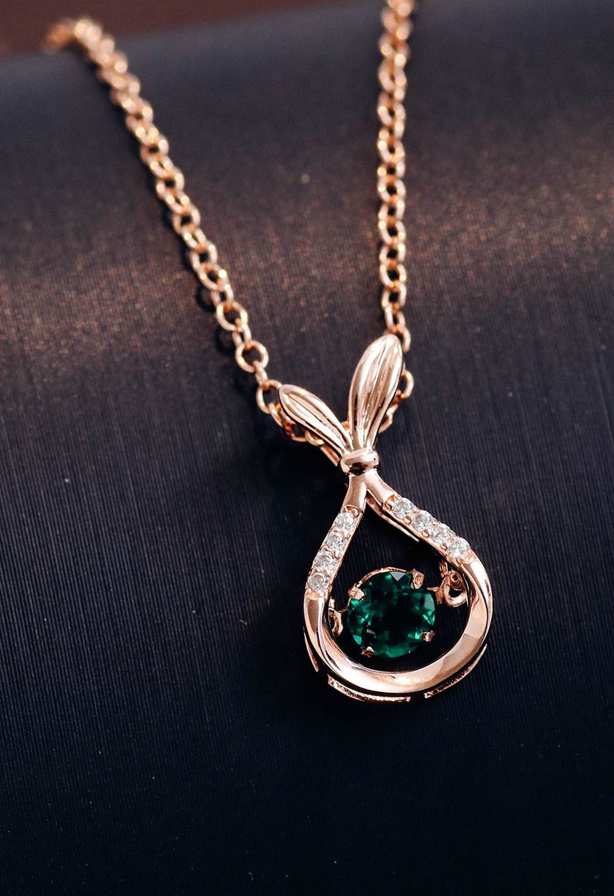 Hollow Out Pear Shape Emerald Gem Necklace 