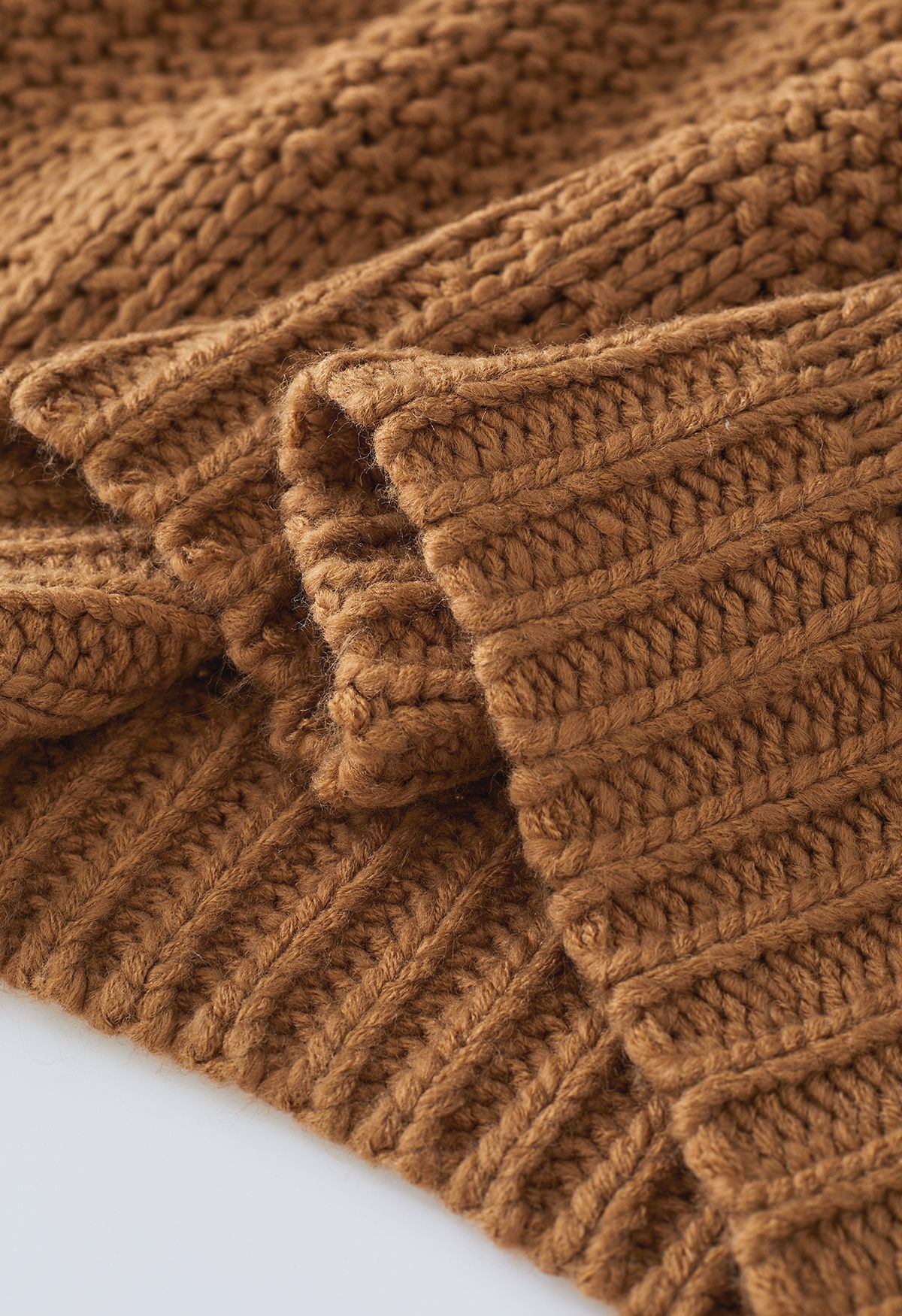 Mock Neck Hi-Lo Chunky Knit Sweater in Caramel