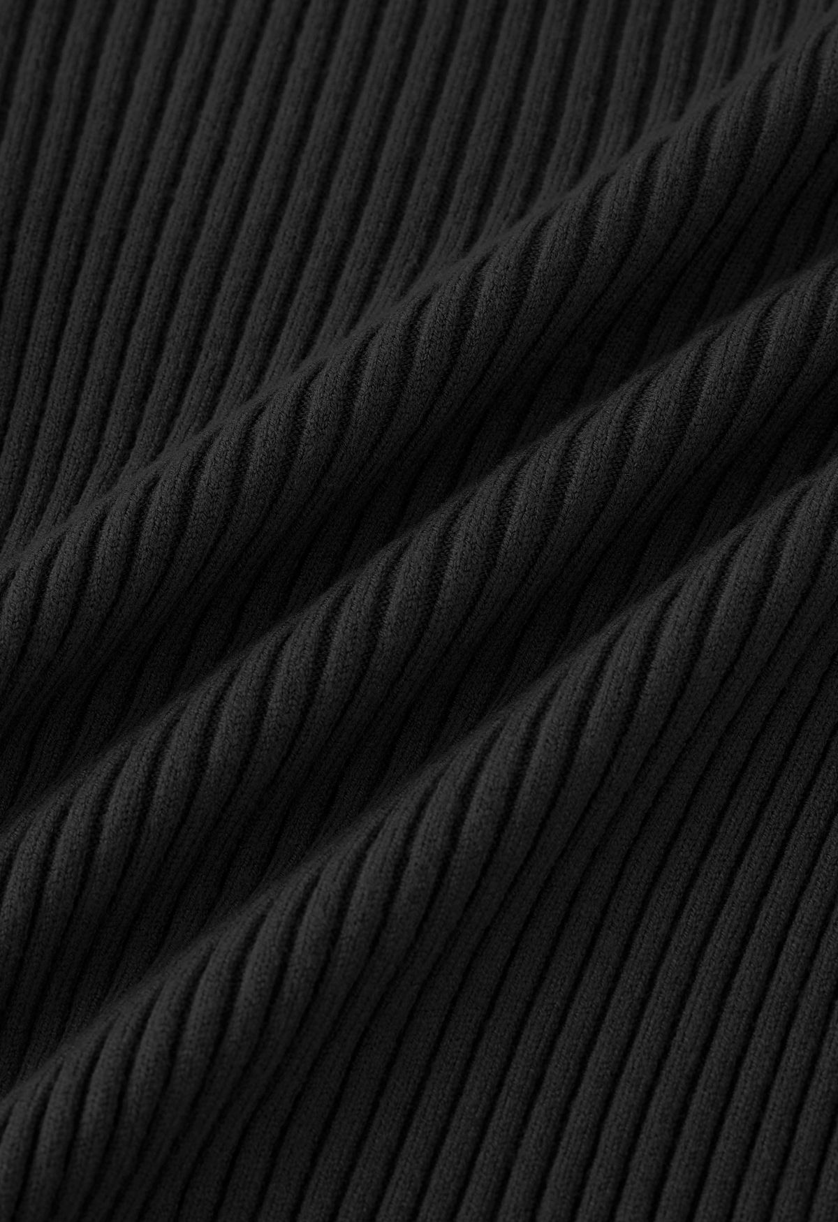 Pearl Halter Neck Ribbed Knit Top in Black