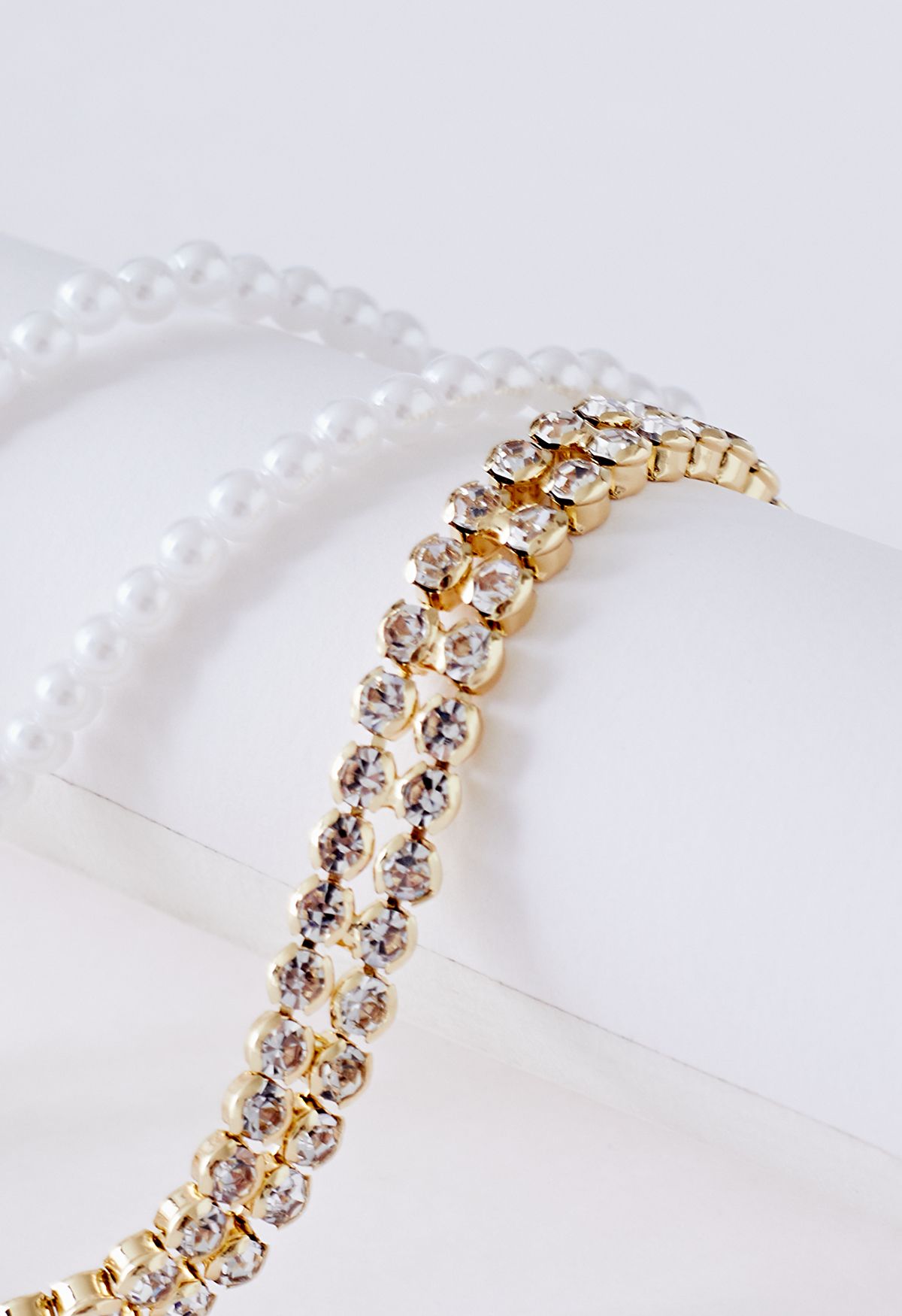 Diamond Inserted Spliced Pearl Necklace