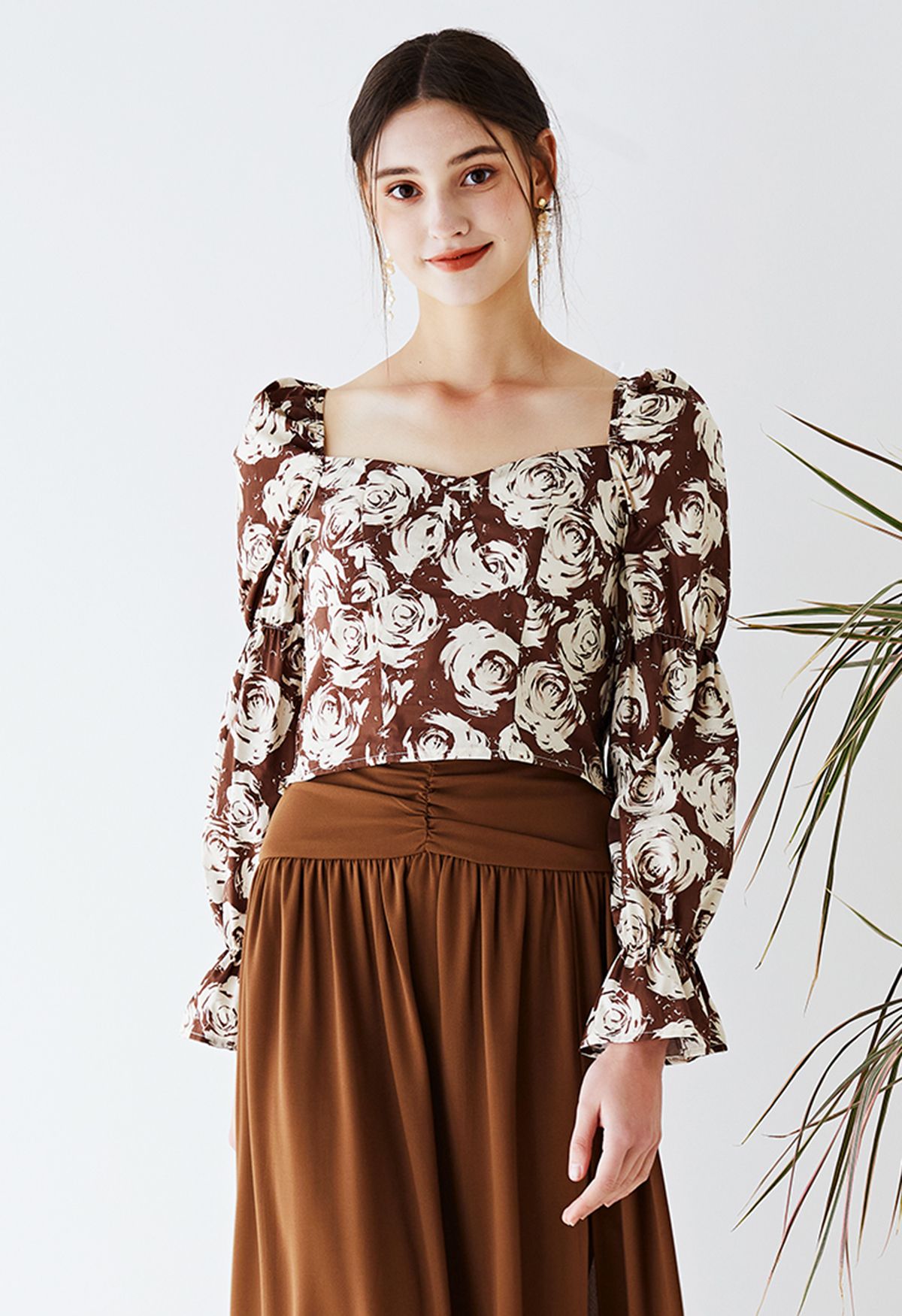 Vintage Rose Sweetheart Crop Top in Brown