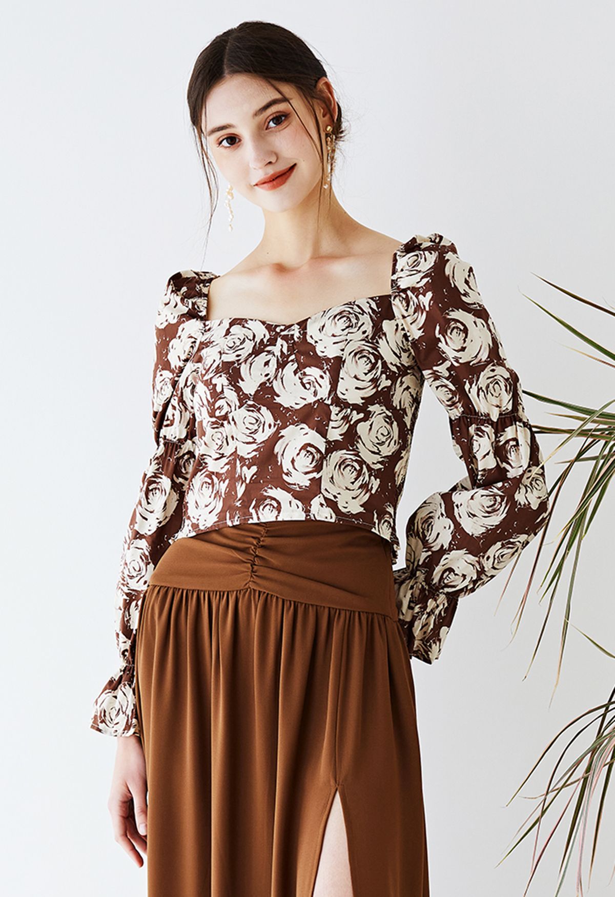 Vintage Rose Sweetheart Crop Top in Brown