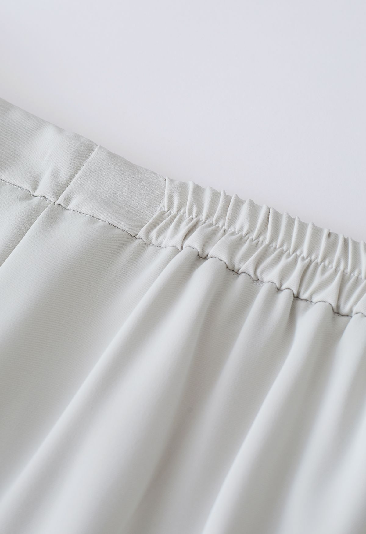 Drawstring Waist Pleated Detailing Pants in Ivory