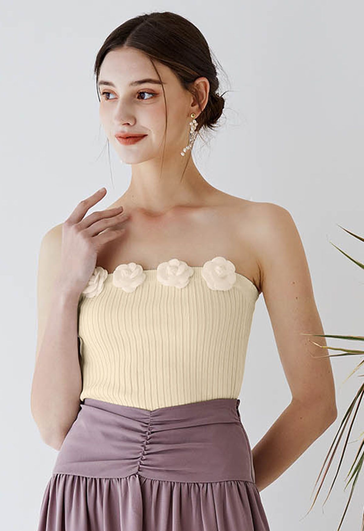3D Floral Stretchy Tube Top in Cream