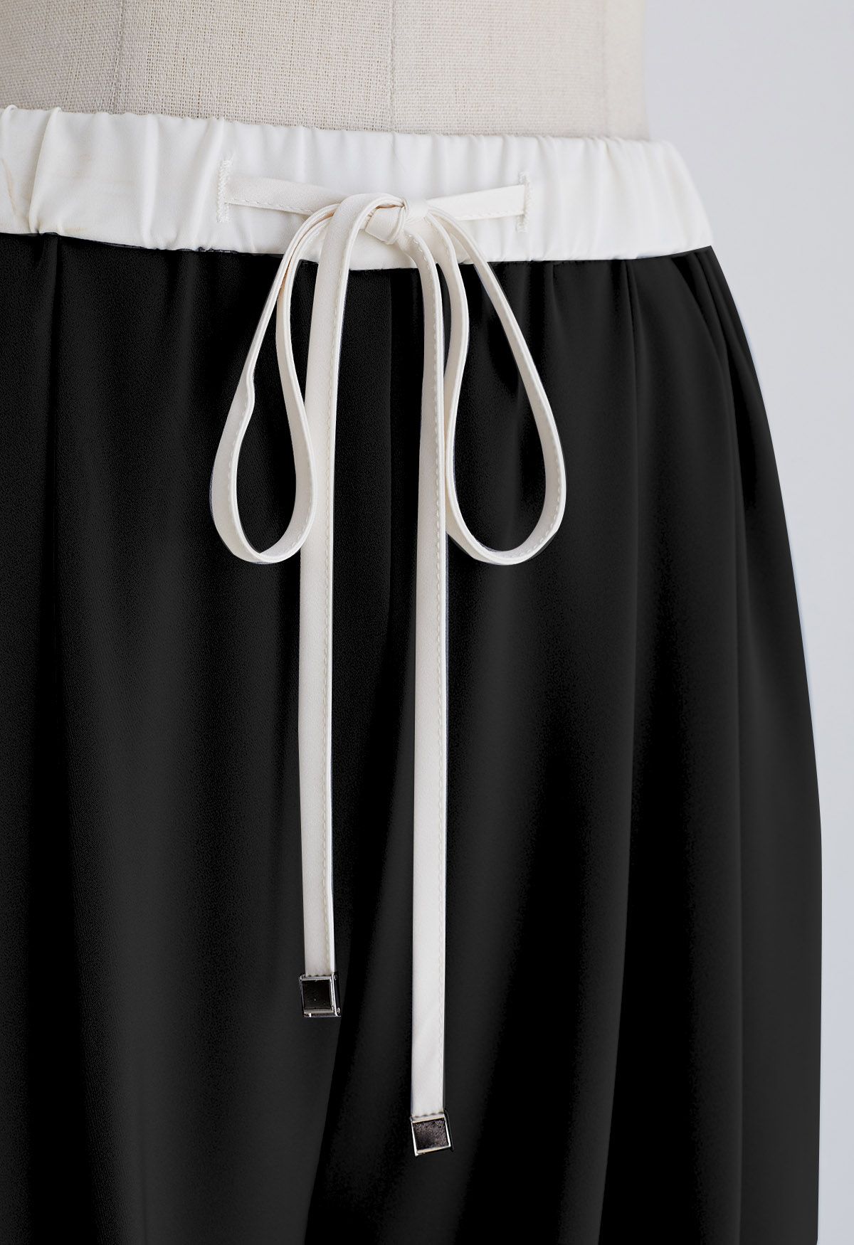 Contrast Waist Satin Pleated Straight-Leg Pants in Black