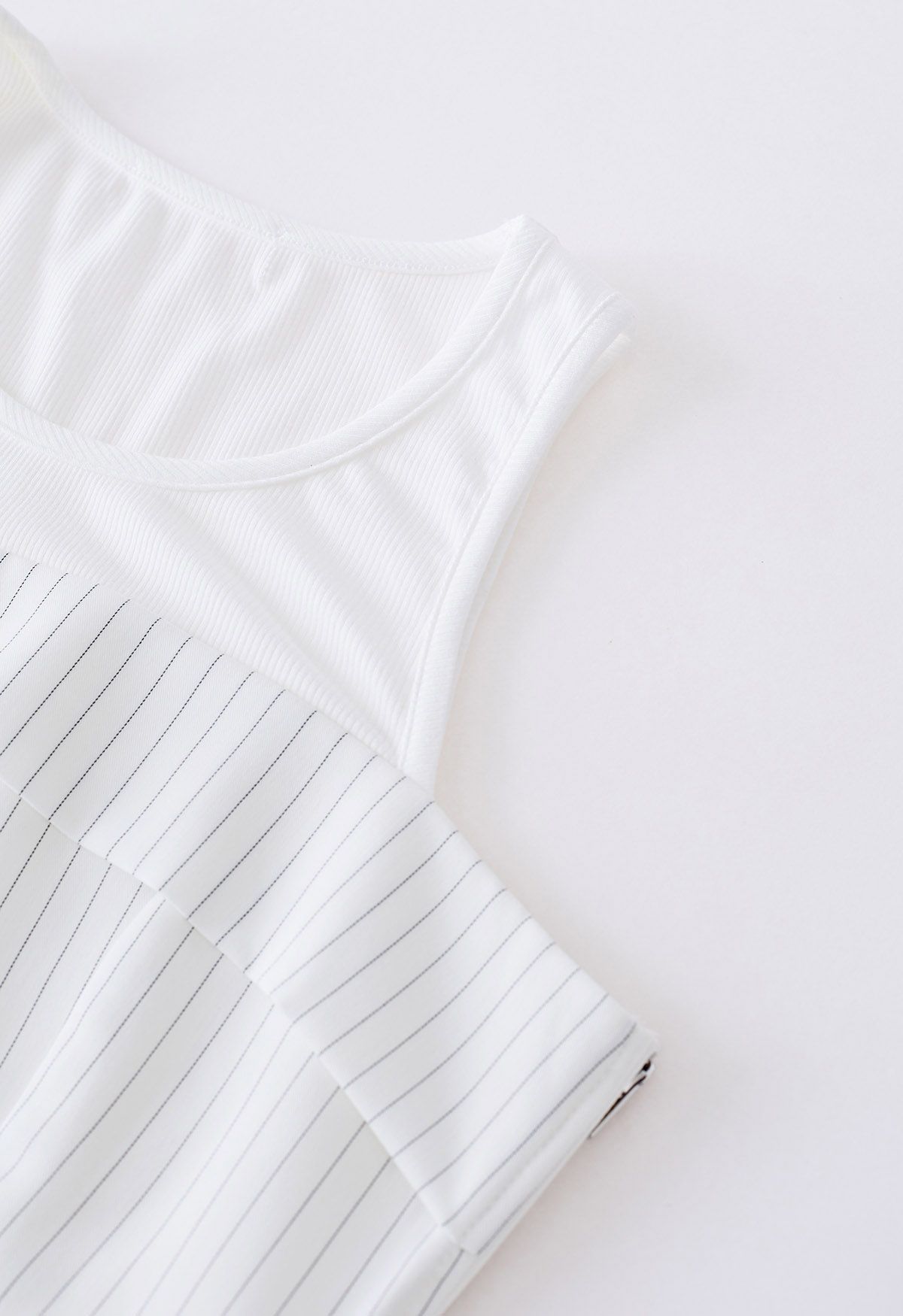 Vertical Stripe Folded Spliced Tank Top in White