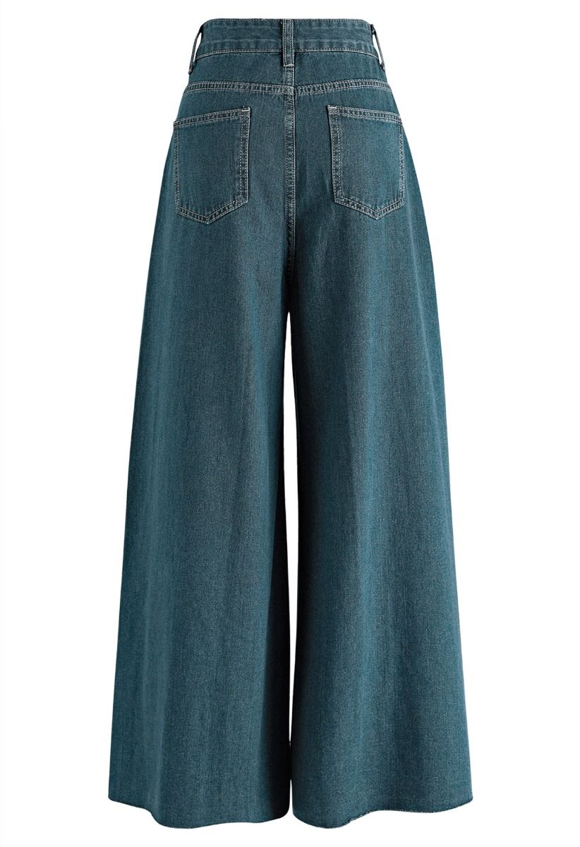 Patch Pocket Frayed Hem Wide-Leg Jeans