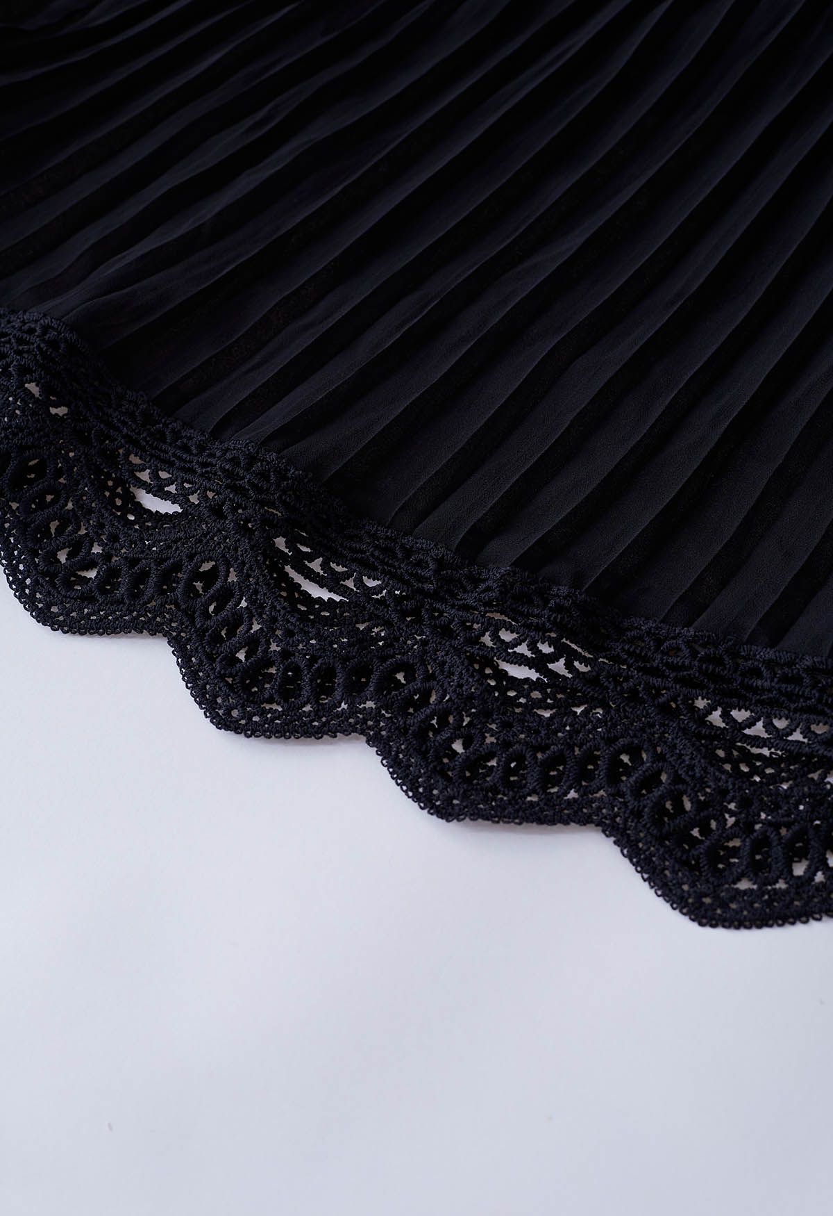 Crochet Lace Pleated Tiered Chiffon Maxi Dress in Black