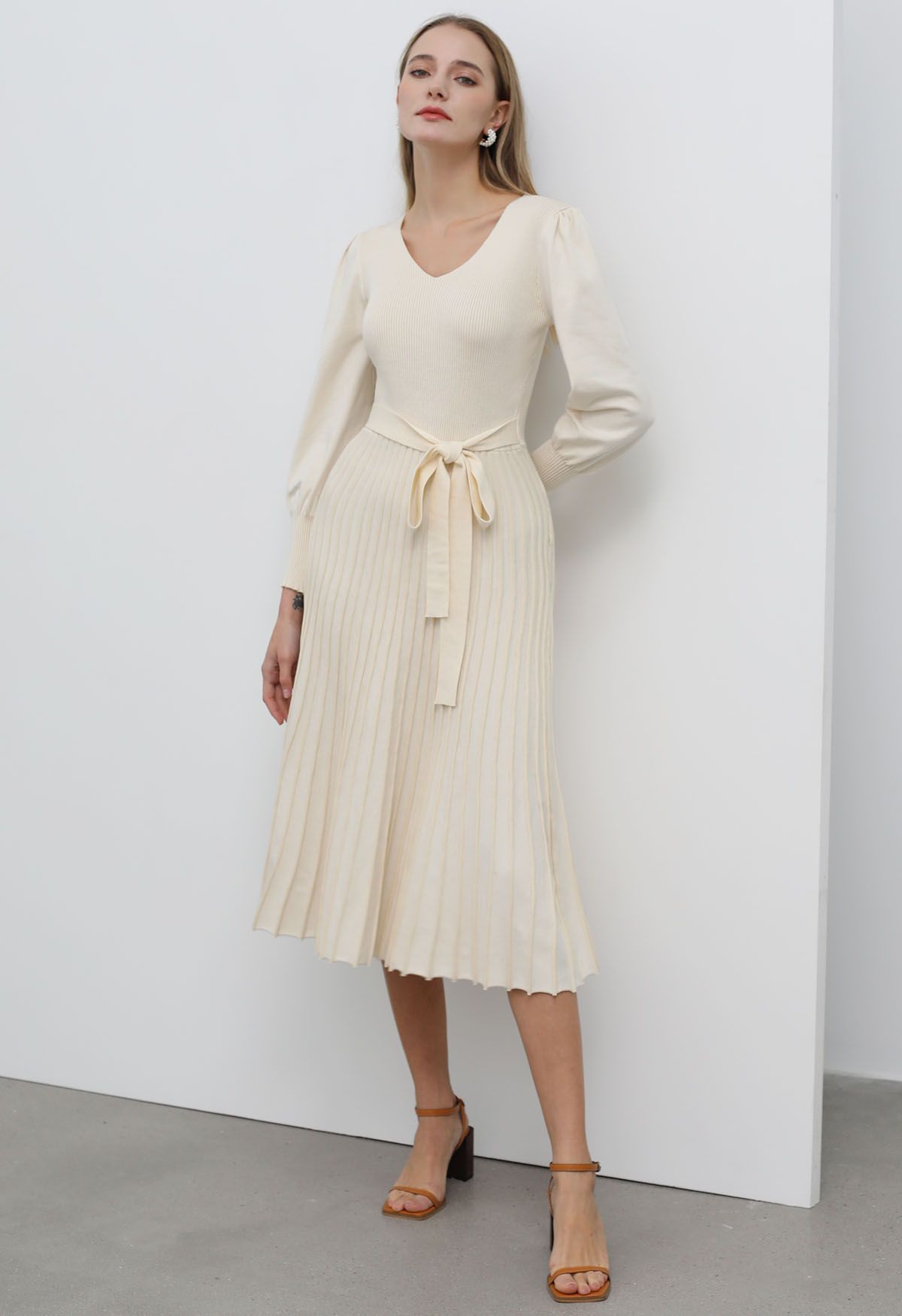 Captivating V-Neck Tie Waist Pleated Knit Dress in Cream