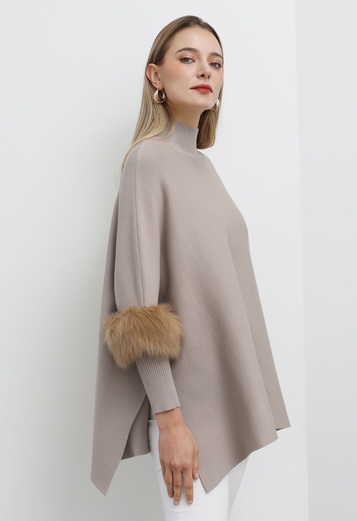 Faux Fur Sleeve Split Hem Knit Poncho in Oatmeal