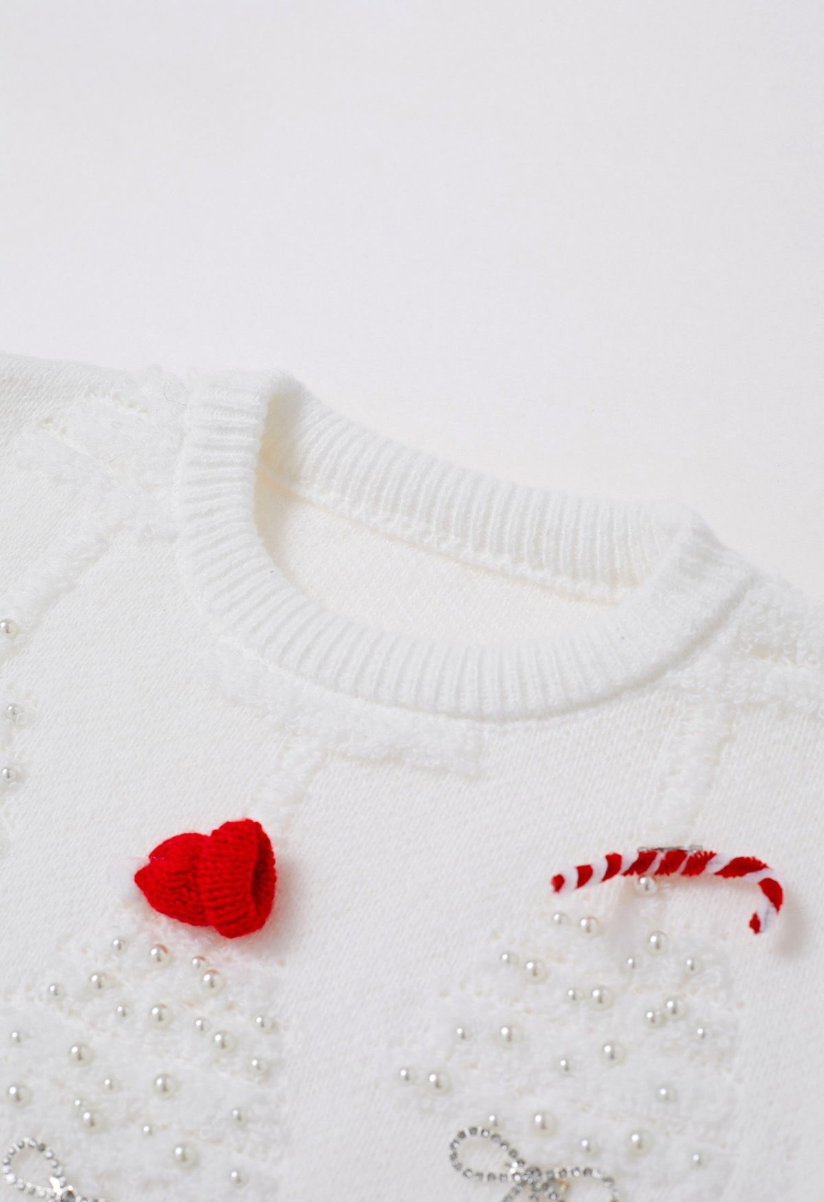 Pearl Christmas Tree Embossed Bowknot Knit Sweater in White