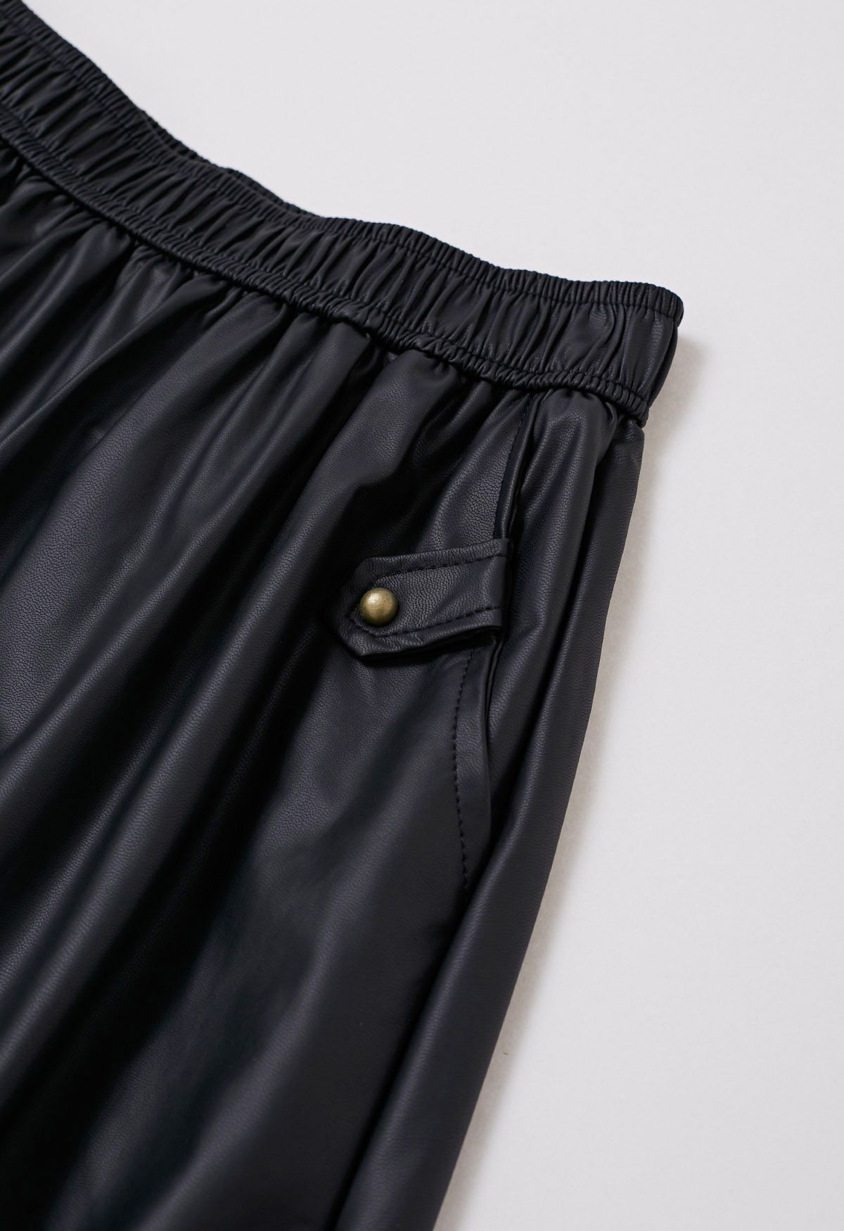 Basic Soft Faux Leather A-Line Skirt in Black