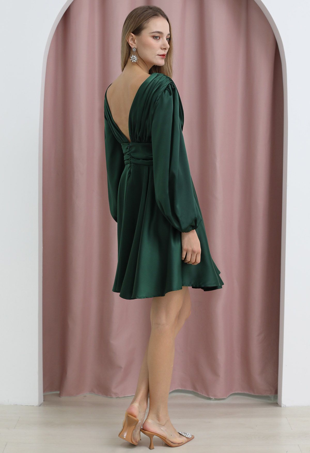 Plunging V-Neck Ruched Waist Satin Dress in Emerald