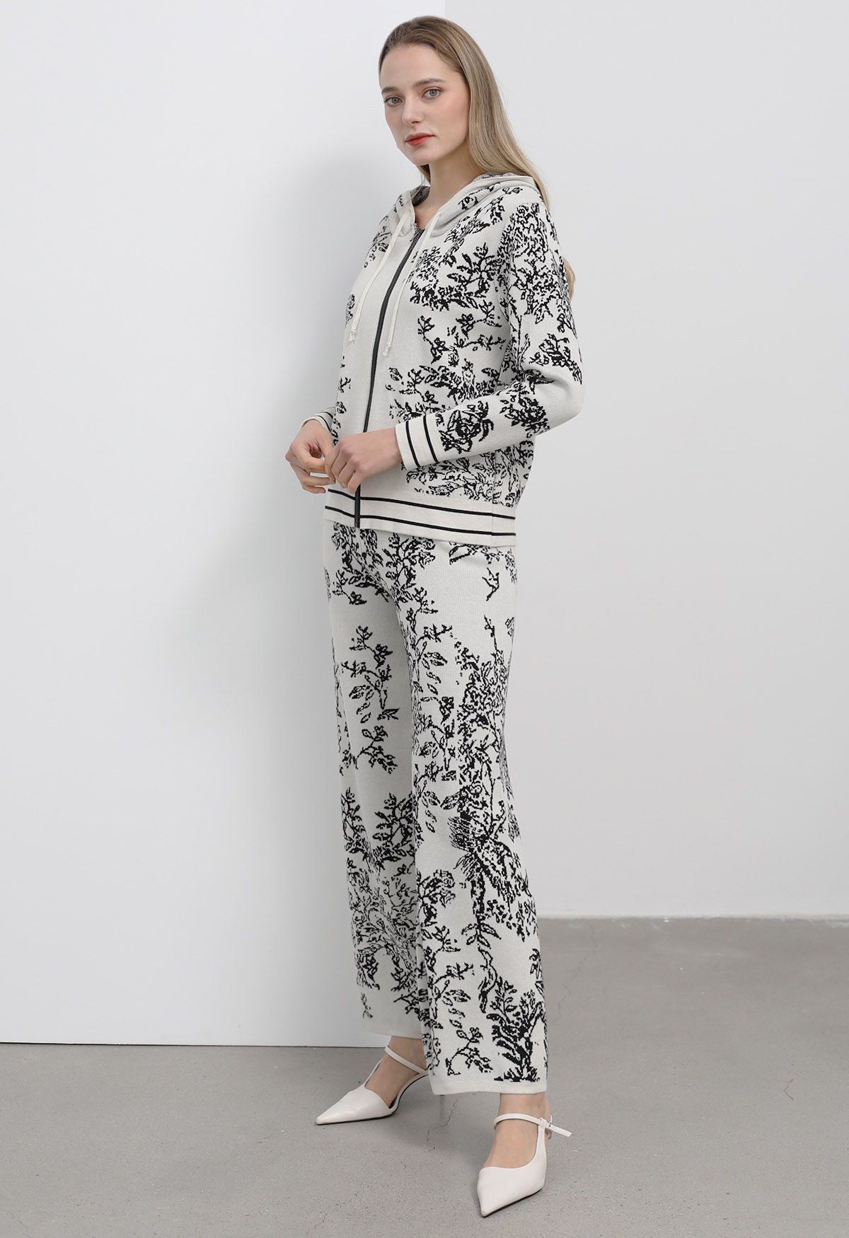 Botanical Zipper Knit Cardigan and Pants Set in Ivory