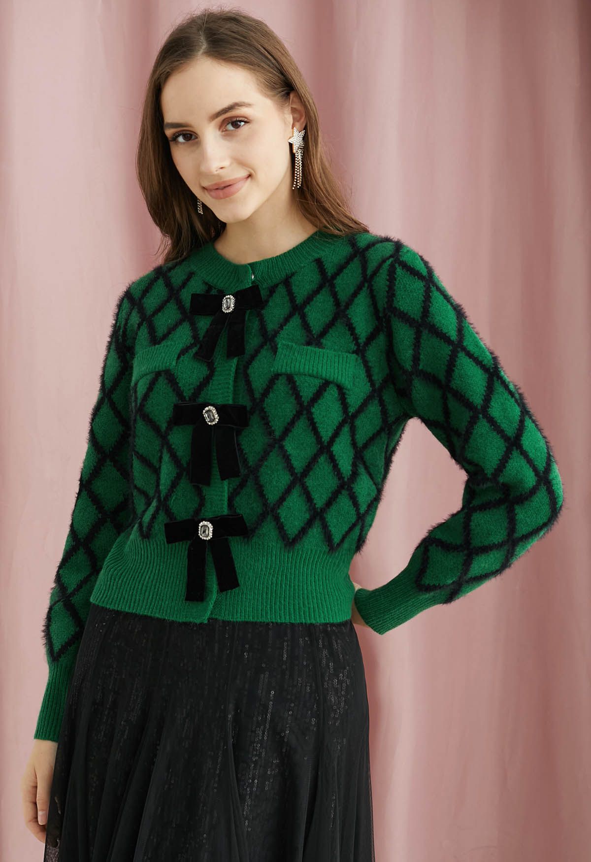 Fuzzy Diamond-Shape Bowknot Brooch Crop Cardigan in Green