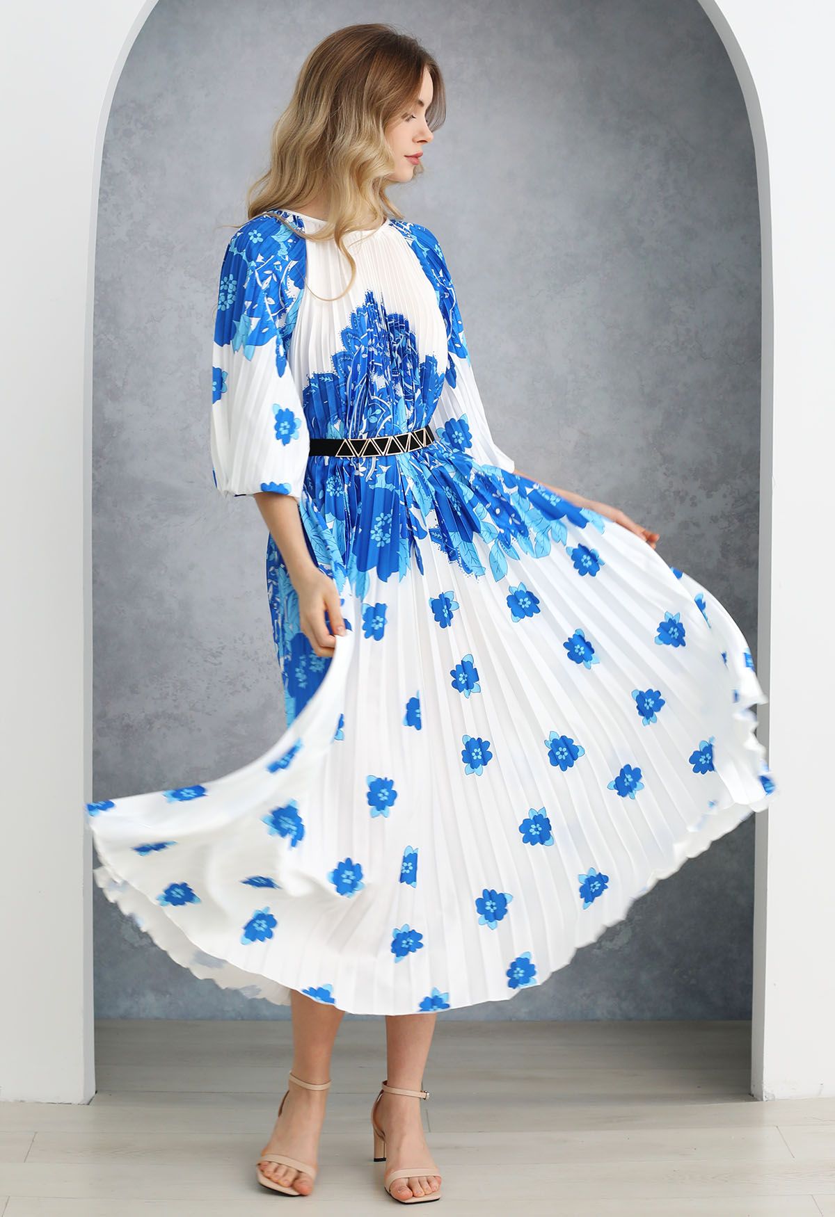 Blossoming Day Watercolor Pleated Maxi Dress in Blue