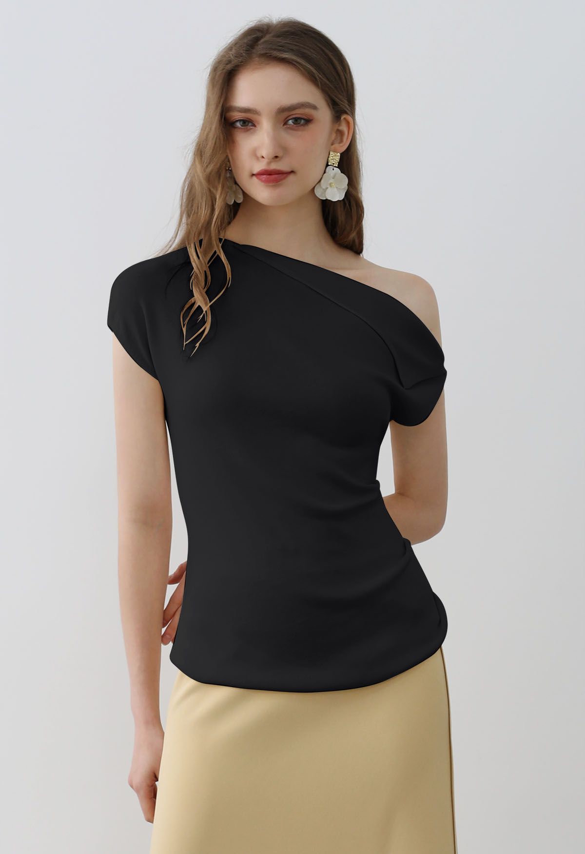 Asymmetric Folded Collar Knit Top in Black