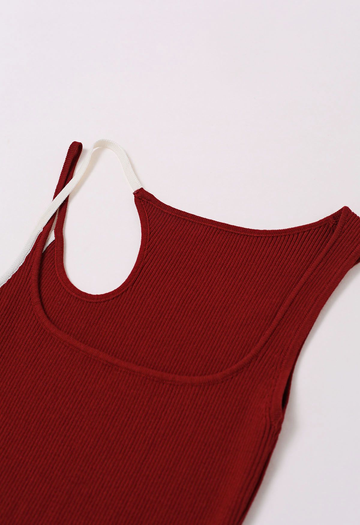 Contrast Asymmetric Straps Ribbed Knit Tank Top in Red