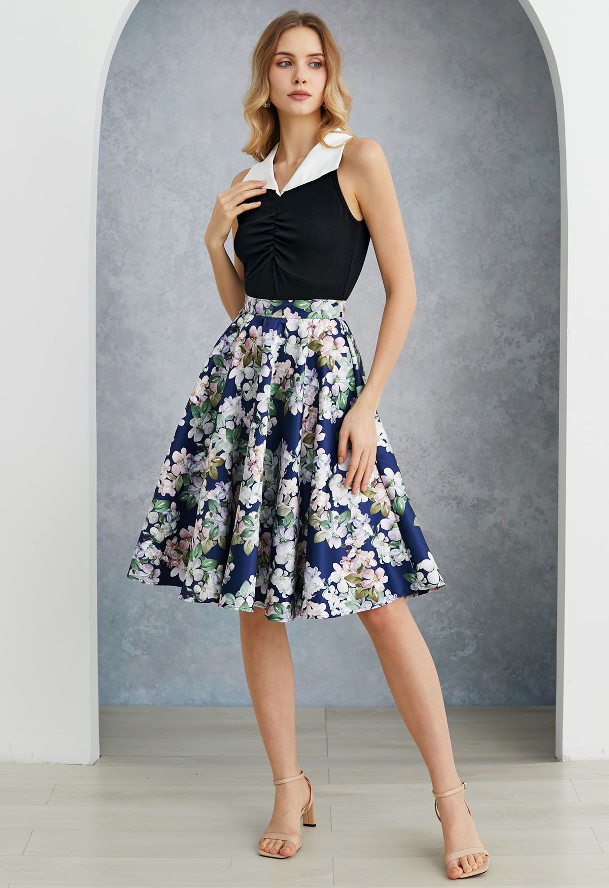 Bright Floral Printed Flare Midi Skirt in Navy