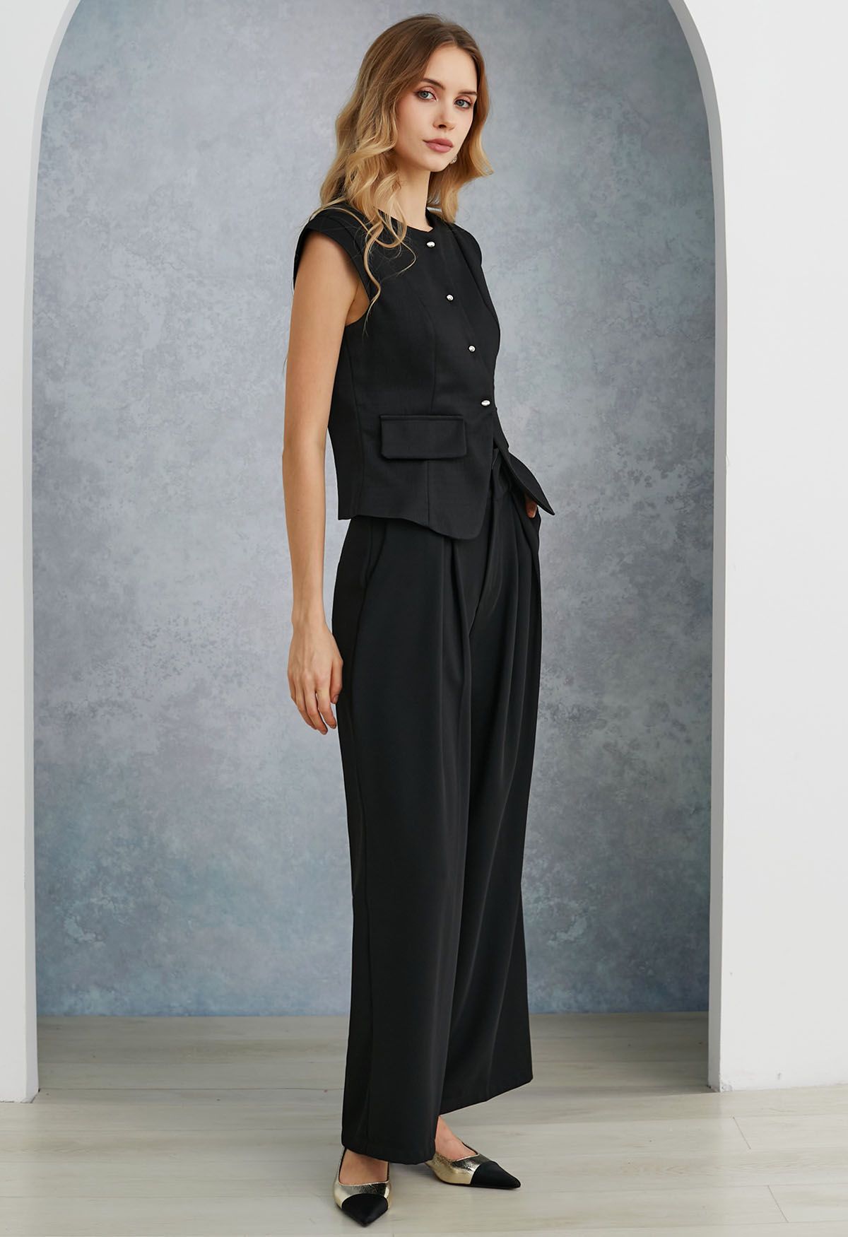 Side Pocket Wide Leg Pleated Pants in Black