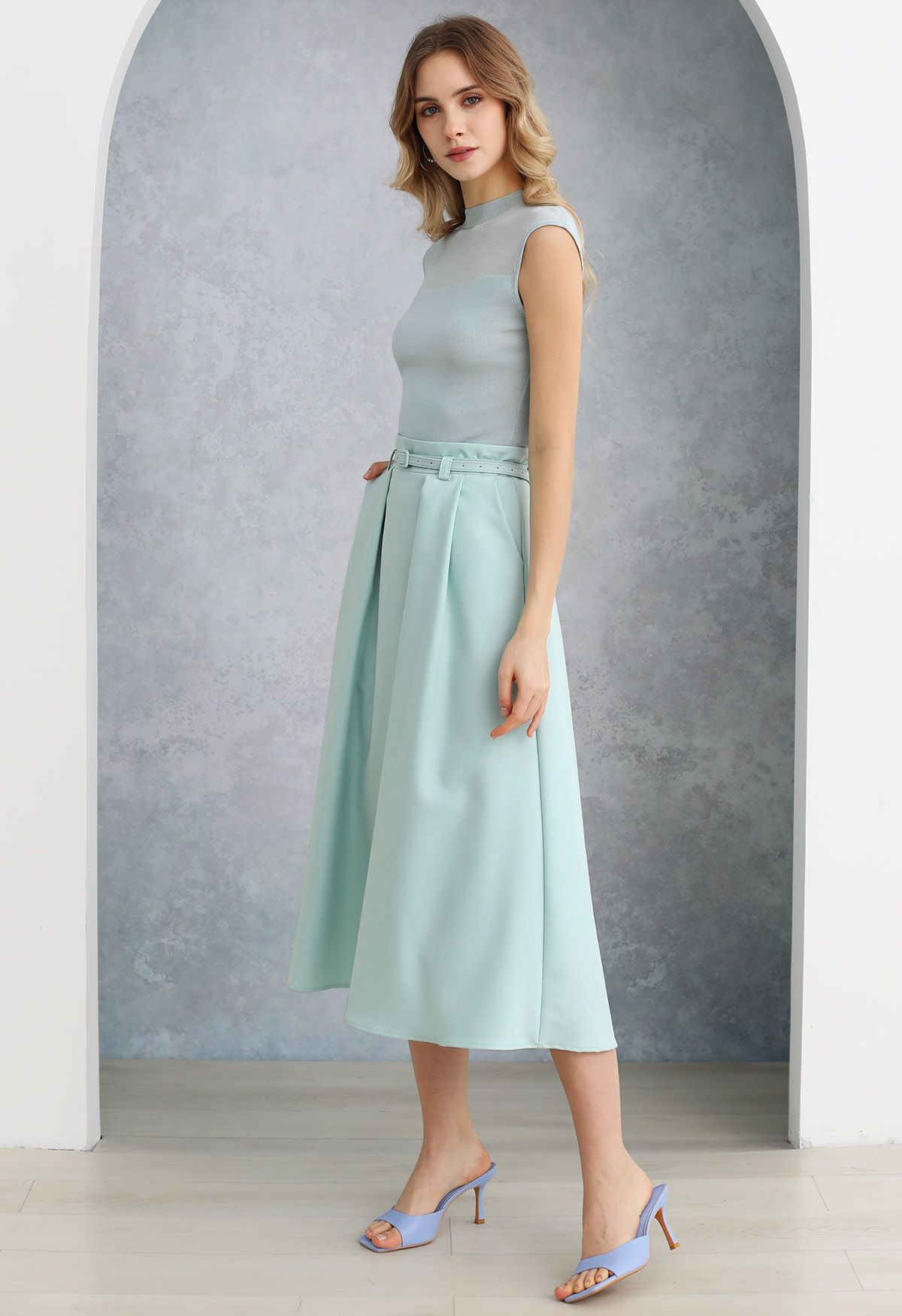 Side Pockets Pleated Belt Midi Skirt in Mint