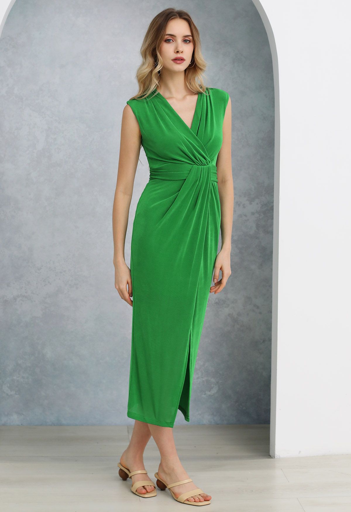 Cinched Waist Faux-Wrap Sheath Dress in Green