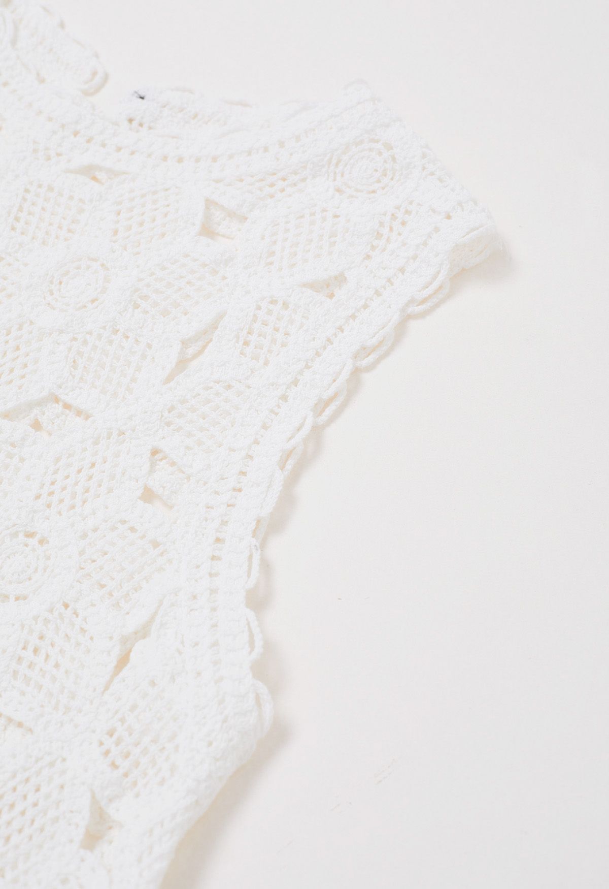 Floral Cutwork Crochet Scalloped Crop Top