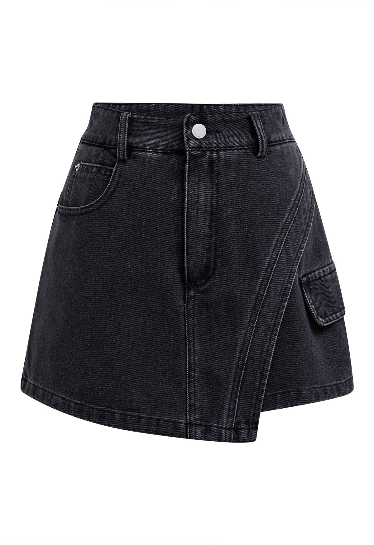 Edgy Curved Seam Flap Denim Skorts in Smoke