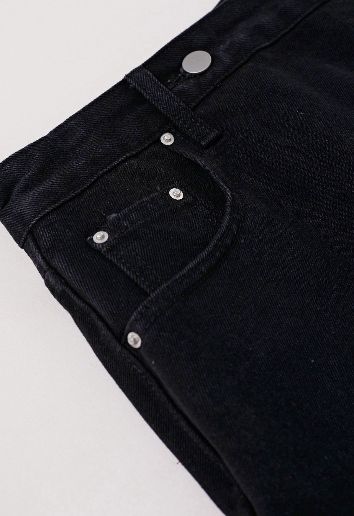 Modern Flap Pocket Denim Skorts in Black