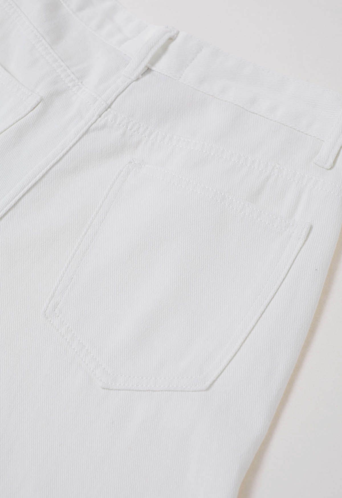 Iconic Silhouette Belted Palazzo Jeans in White