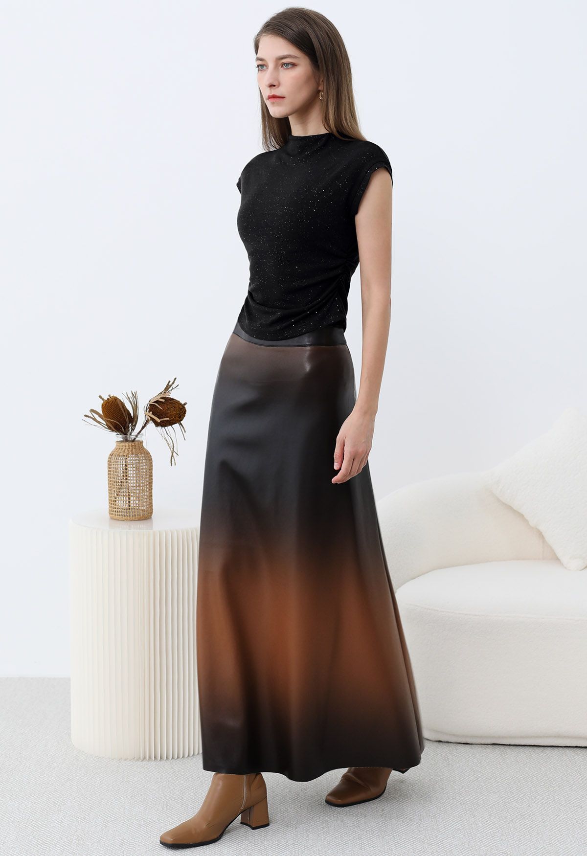 Shimmering Ruched Waist Cap Sleeves Top in Black